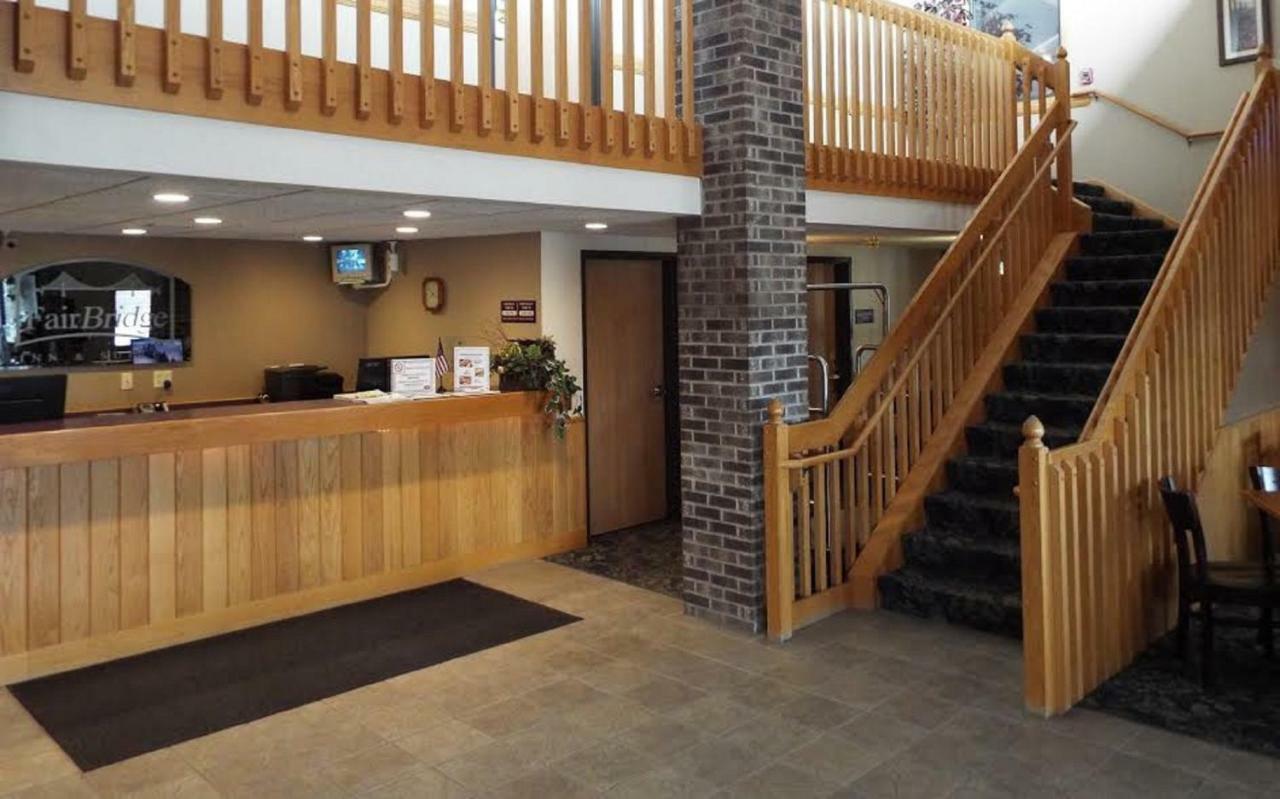Fairbridge Inn & Suites Thorp Ngoại thất bức ảnh
